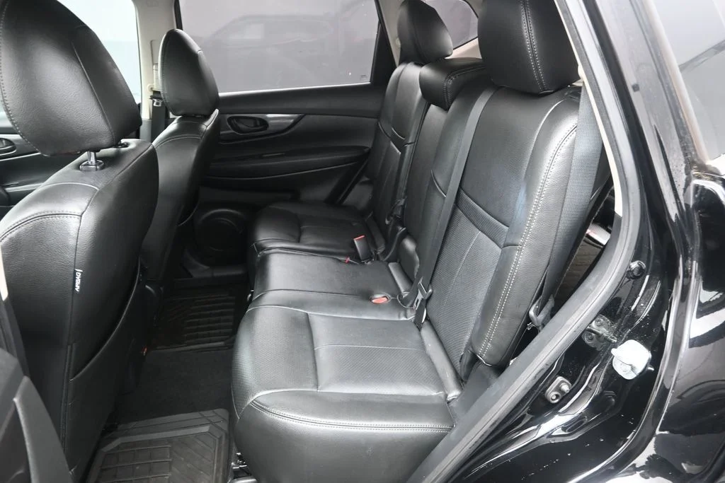 Used 2020 Black Nissan S image 15