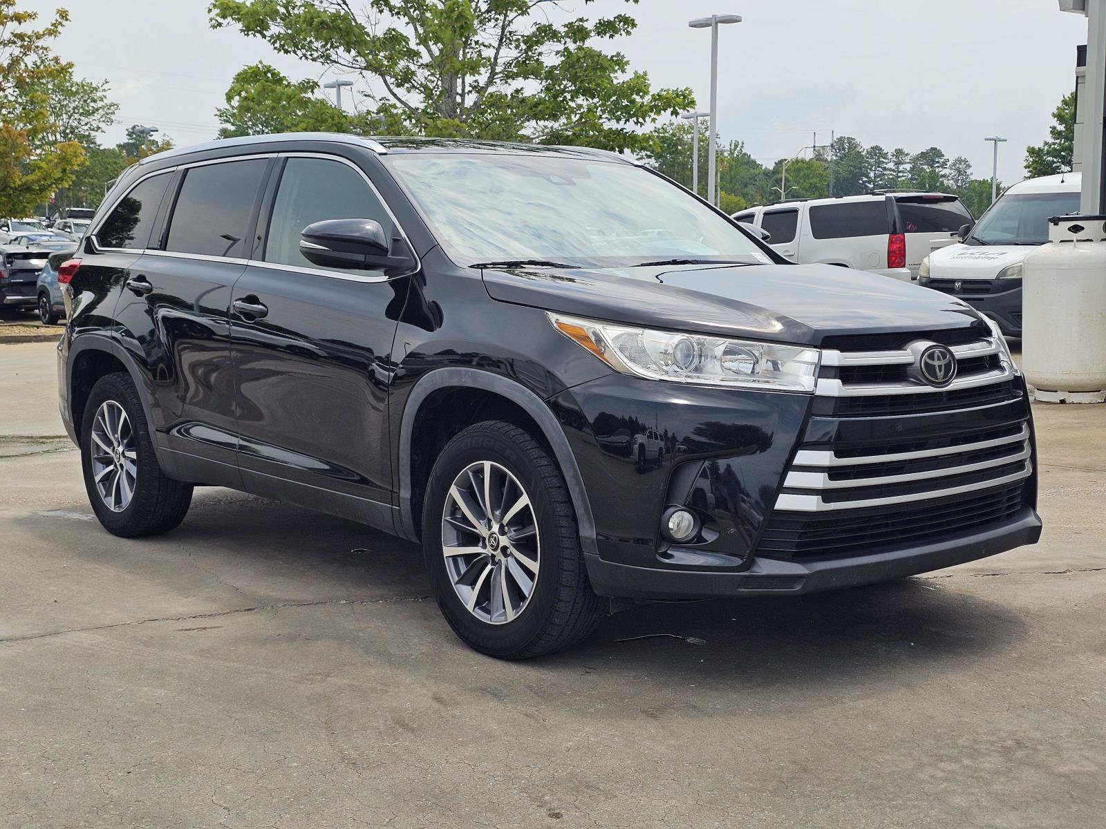 Used 2019 Black Toyota  image 5