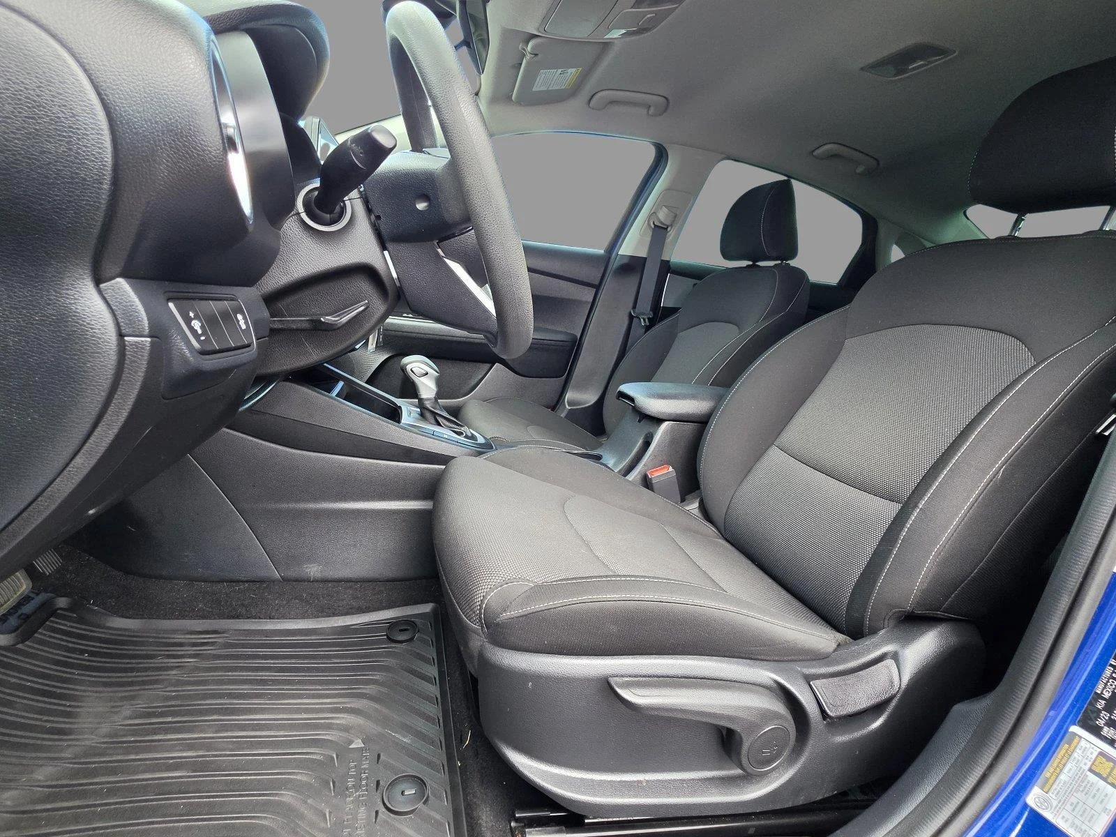 Used 2023 Deep Sea Blue Kia LXS image 15