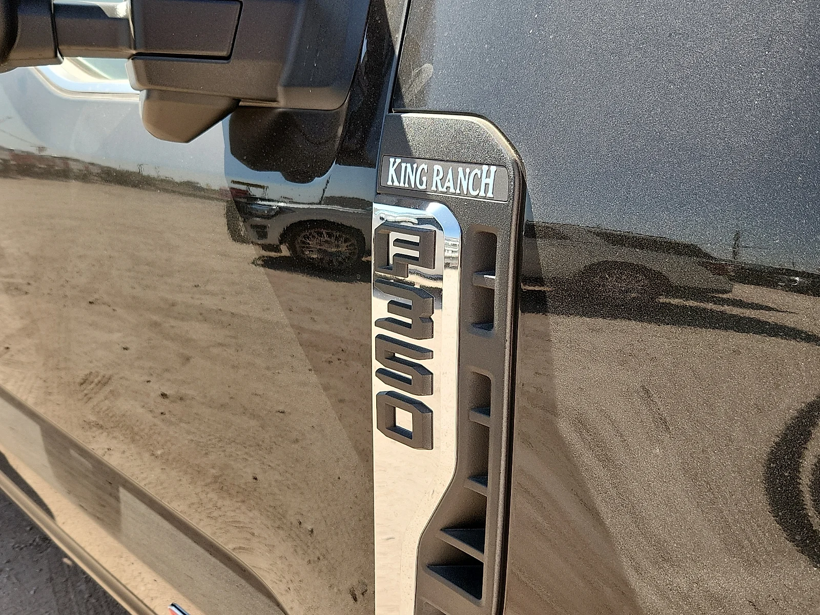 New 2026 Agate Black Metallic Ford King Ranch image 10