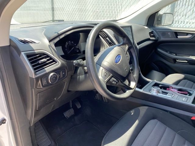 Used 2022 White Ford SE image 10