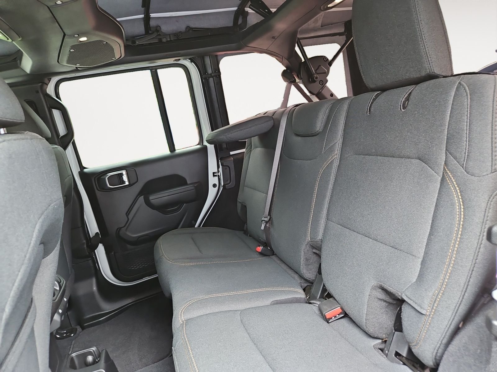 Used 2024 White Jeep Sport S image 13