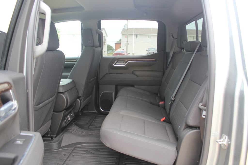 2026 GMC Sierra 1500 SLE - Photo 9