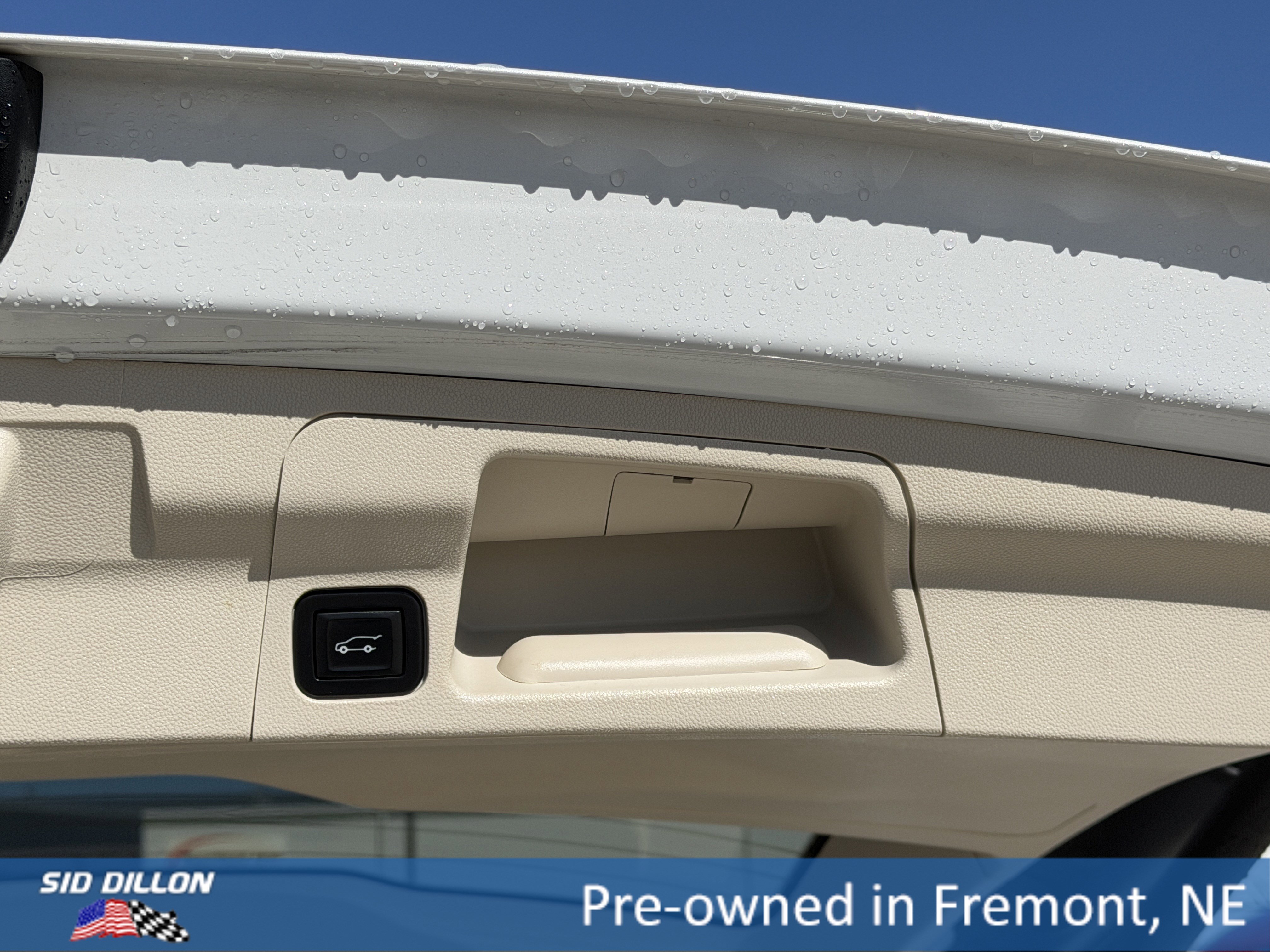 Used 2021 WHITE FROST TRICOAT GMC Denali image 6