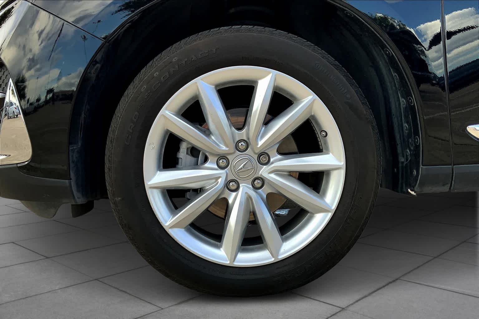Used 2019 Majestic Black Pearl Acura  image 11