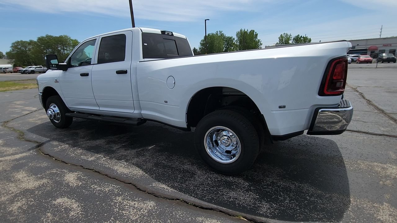 New 2026 Bright White Clear-Coat Exterior Paint RAM Tradesman image 6