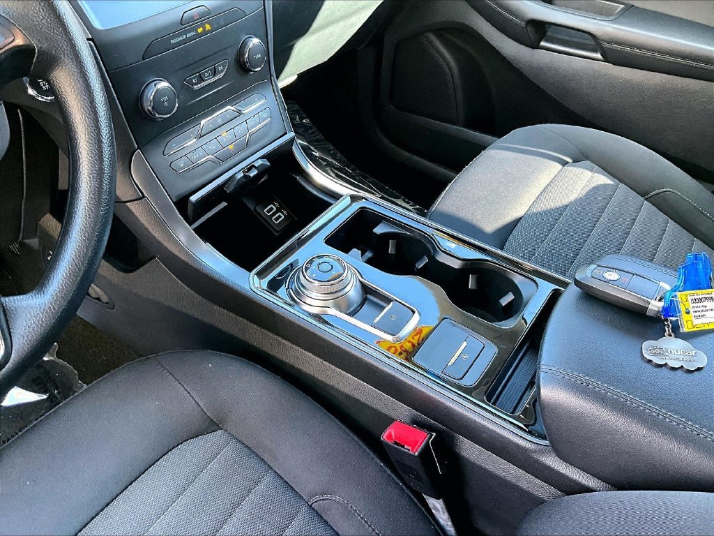 Used 2020 Blue Metallic Ford SE image 20