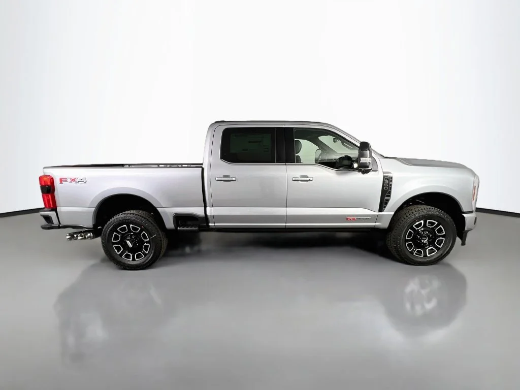 New 2027 Iconic Silver Metallic Ford Platinum image 17