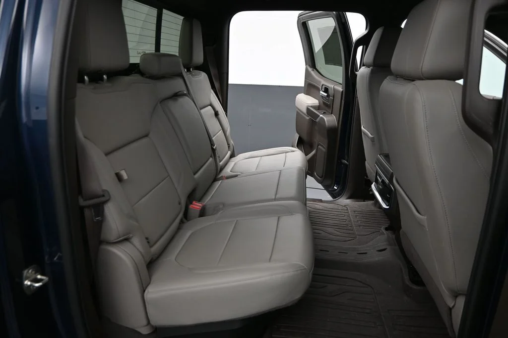 Used 2020 Blue GMC SLT image 33