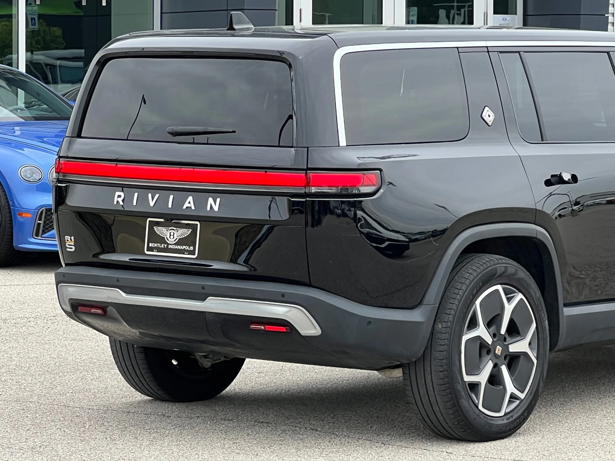 Used 2024 Black Rivian Adventure image 15