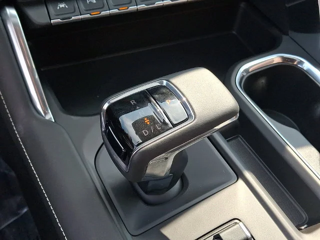 New 2026 Glacier White Tricoat GMC Denali Ultimate image 15