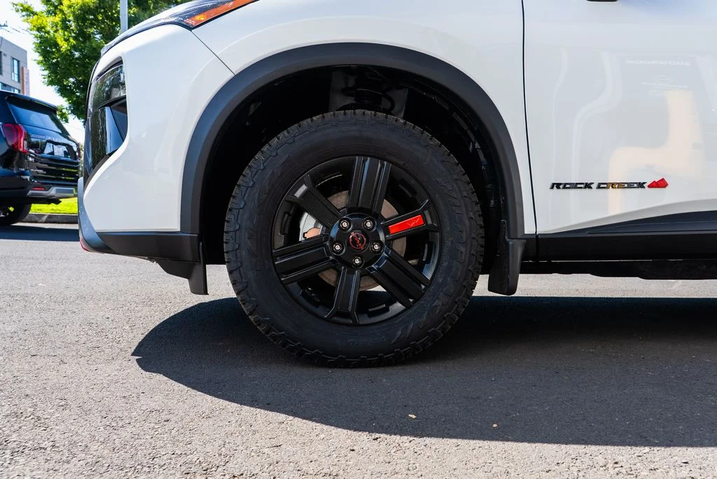 New 2026 Everest White Pearl TriCoat Nissan Rock Creek® image 7