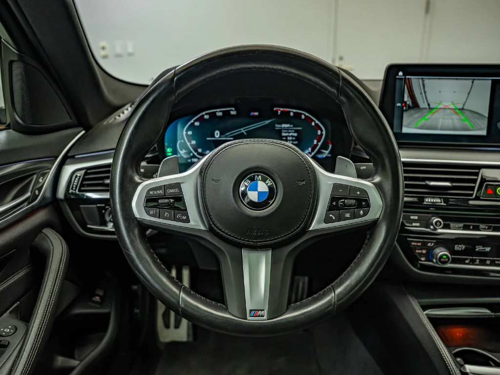 Used 2022 Alpine White BMW 540i image 22