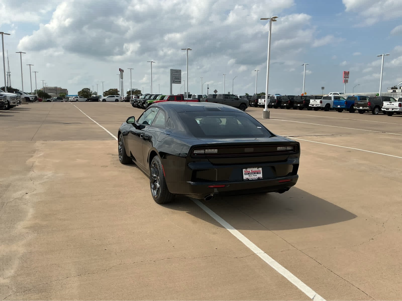 New 2026 Diamond Black Crystal Pearlcoat Dodge R/T image 7