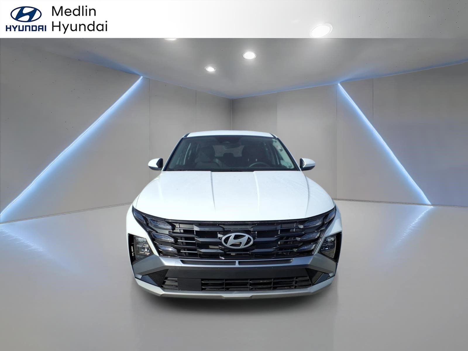 Used 2025 Serenity White Pearl Hyundai SE image 9