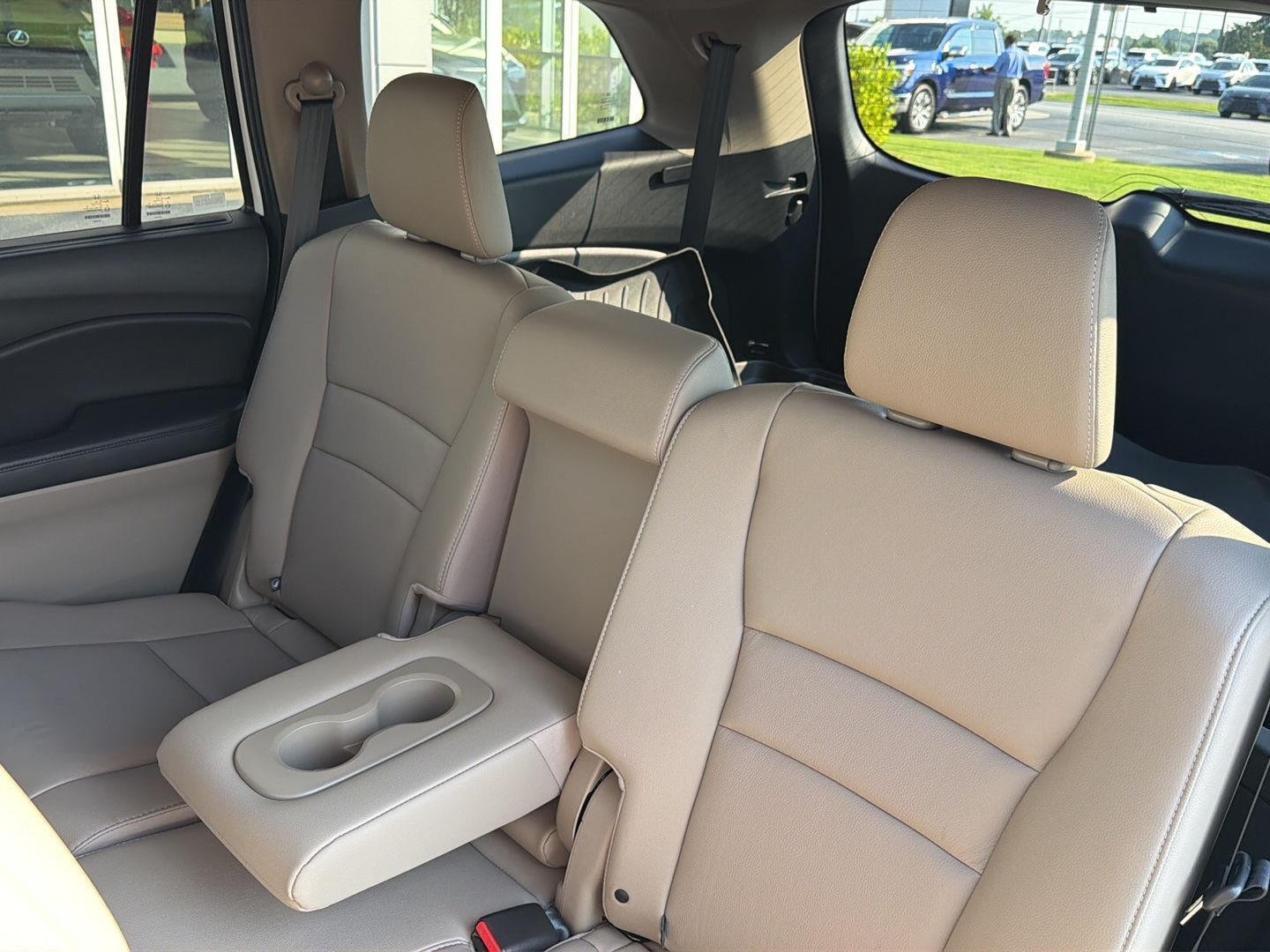 Used 2019 White Diamond Pearl Honda EX-L image 31