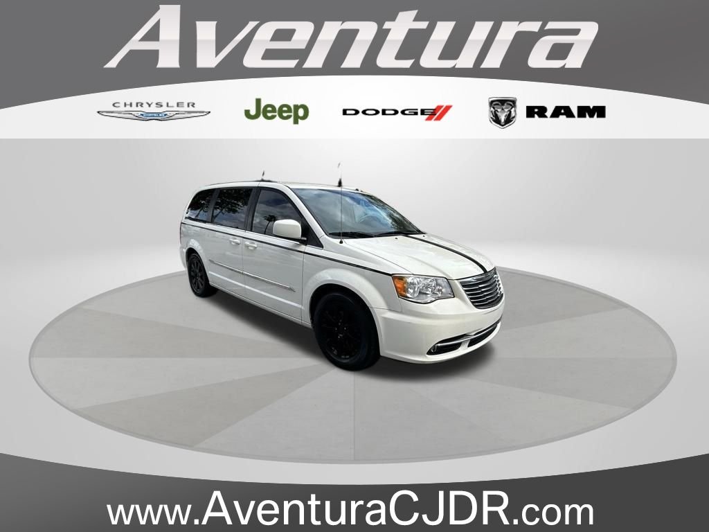 2013 Chrysler Town & Country Touring