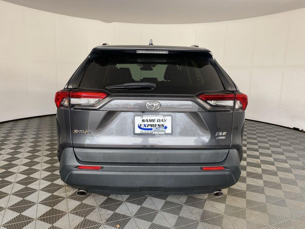 Used 2019 Magnetic Gray Metallic Toyota XLE image 15