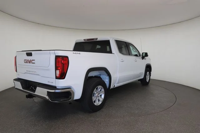 Used 2023 White GMC SLE image 20
