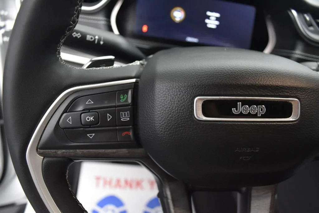 Certified Used 2023 White Jeep Limited image 9