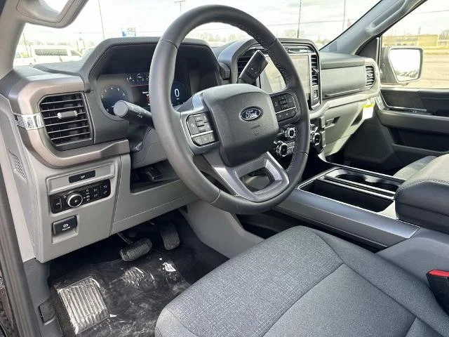 New 2026 Agate Black Metallic Ford XLT image 21