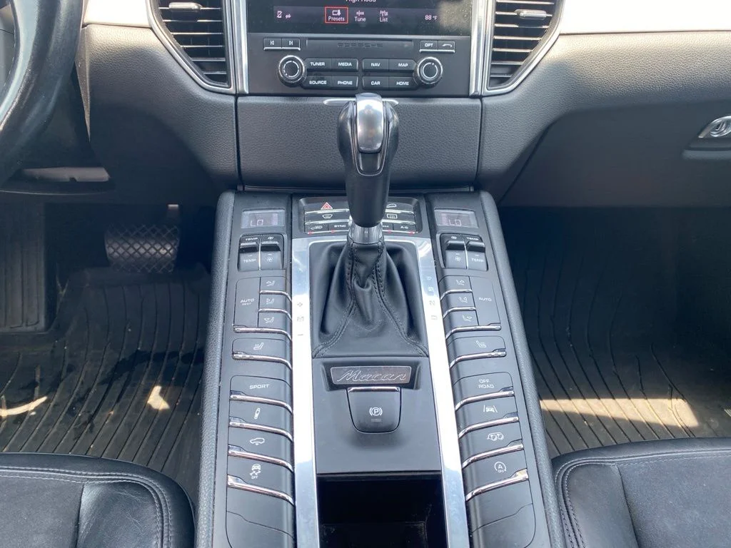 2017 Porsche Macan GTS - Photo 16