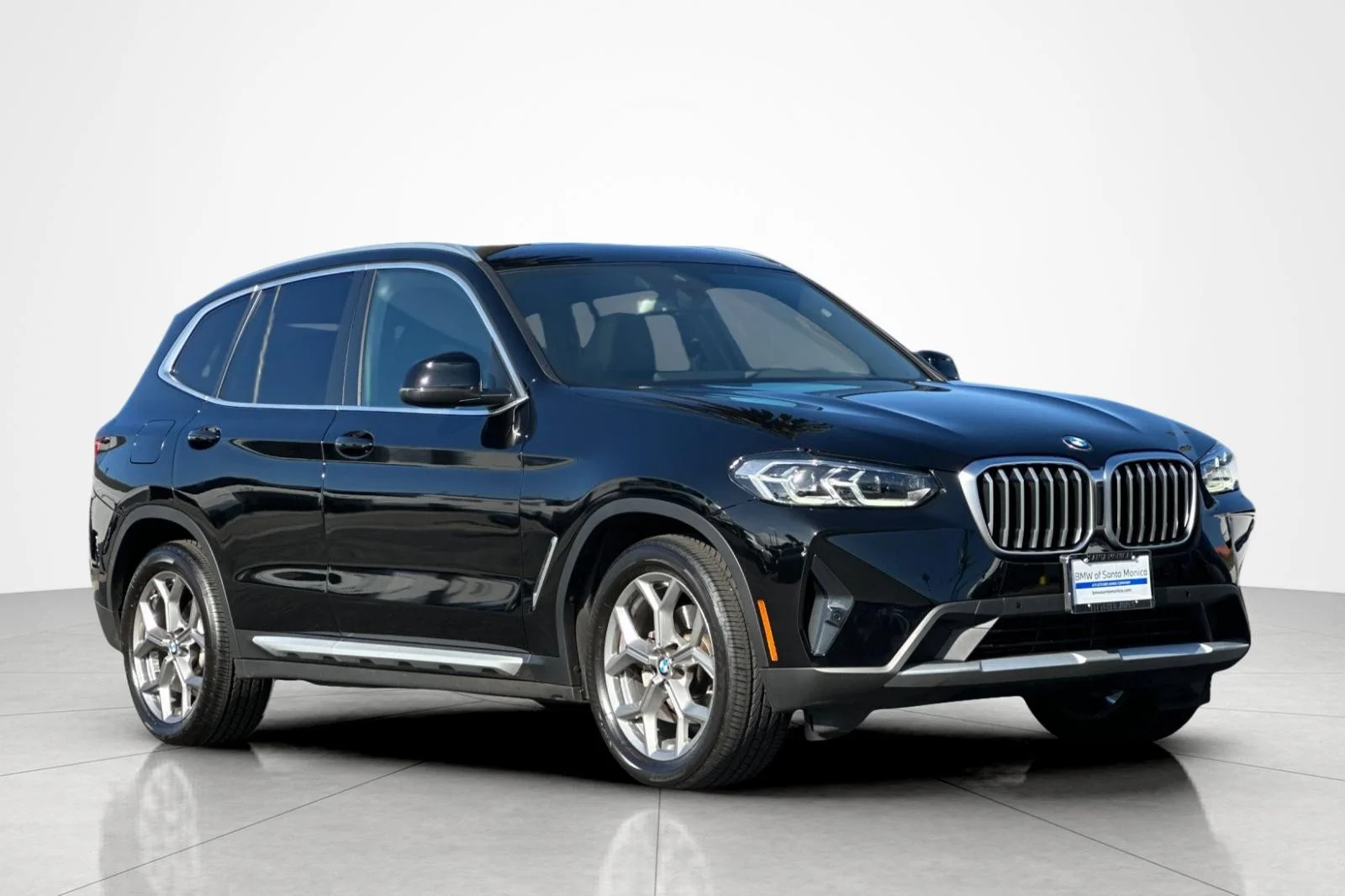 Used 2023 Jet Black BMW sDrive30i image 7