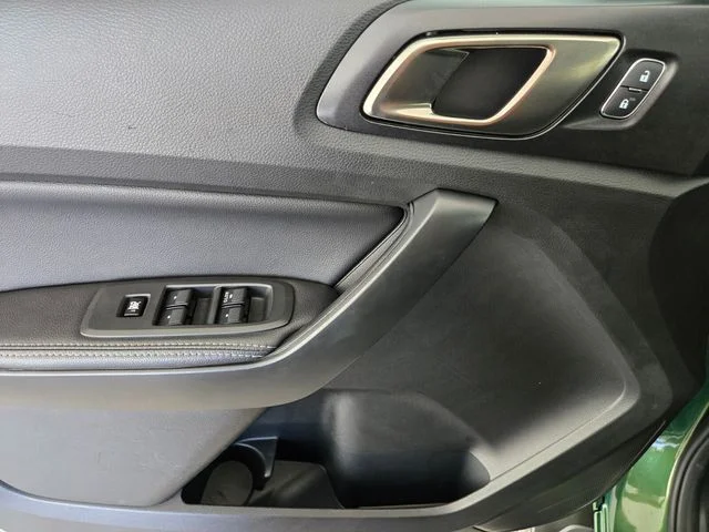 Used 2023 Green Ford Lariat image 19