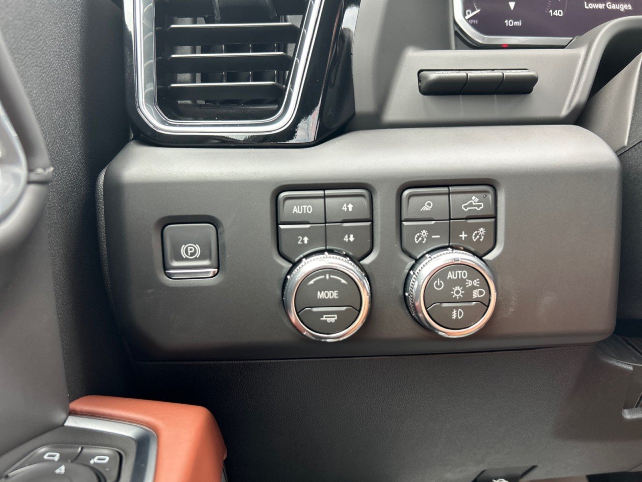 New 2026 Glacier White Tricoat GMC Denali Ultimate image 17