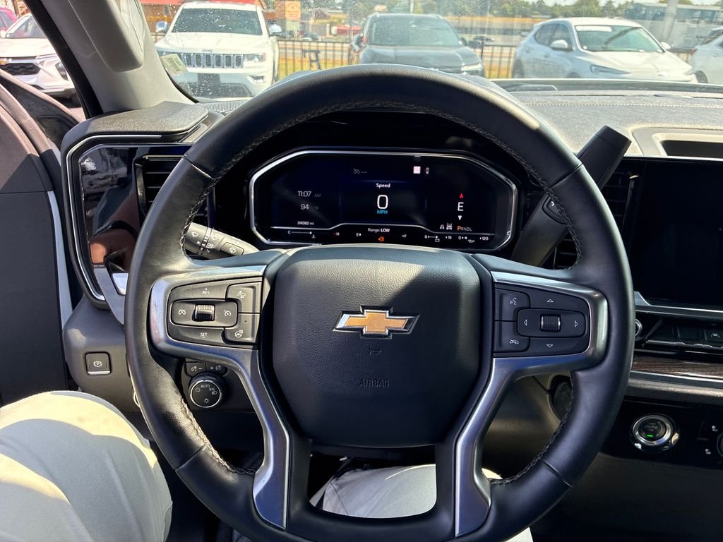 Used 2023 White Chevrolet LT image 13