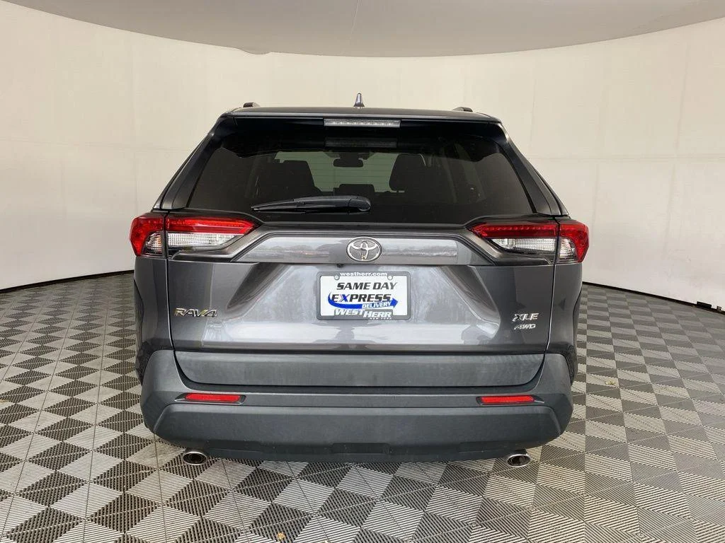 Used 2019 Magnetic Gray Metallic Toyota XLE image 15