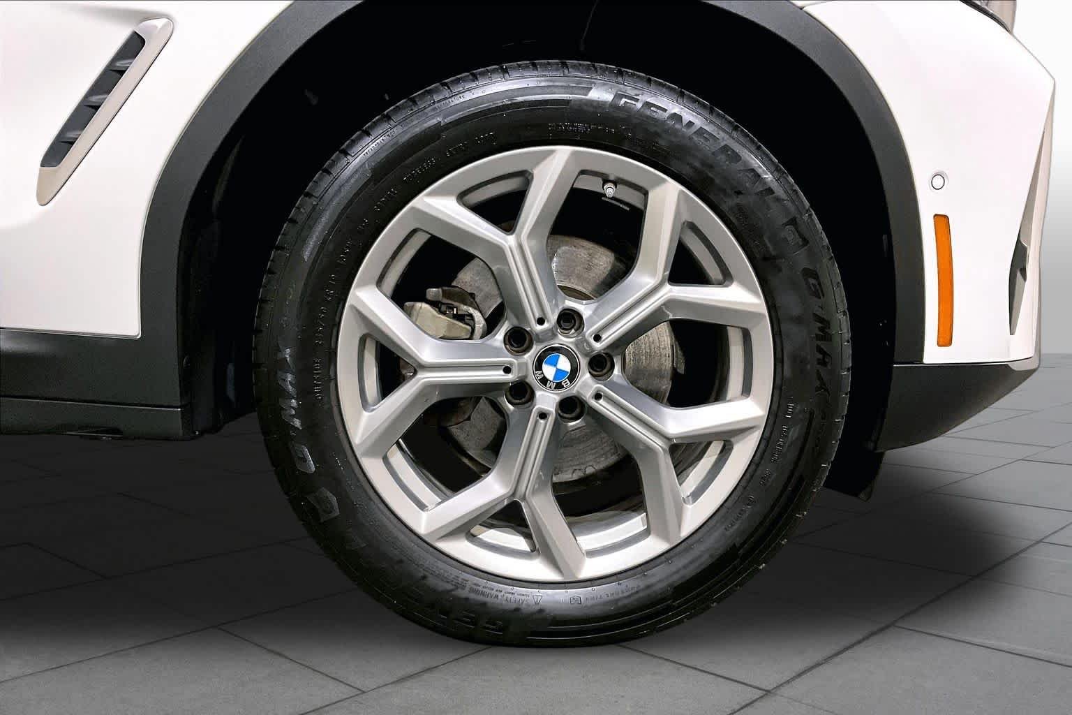Used 2024 Alpine White BMW xDrive30i image 20