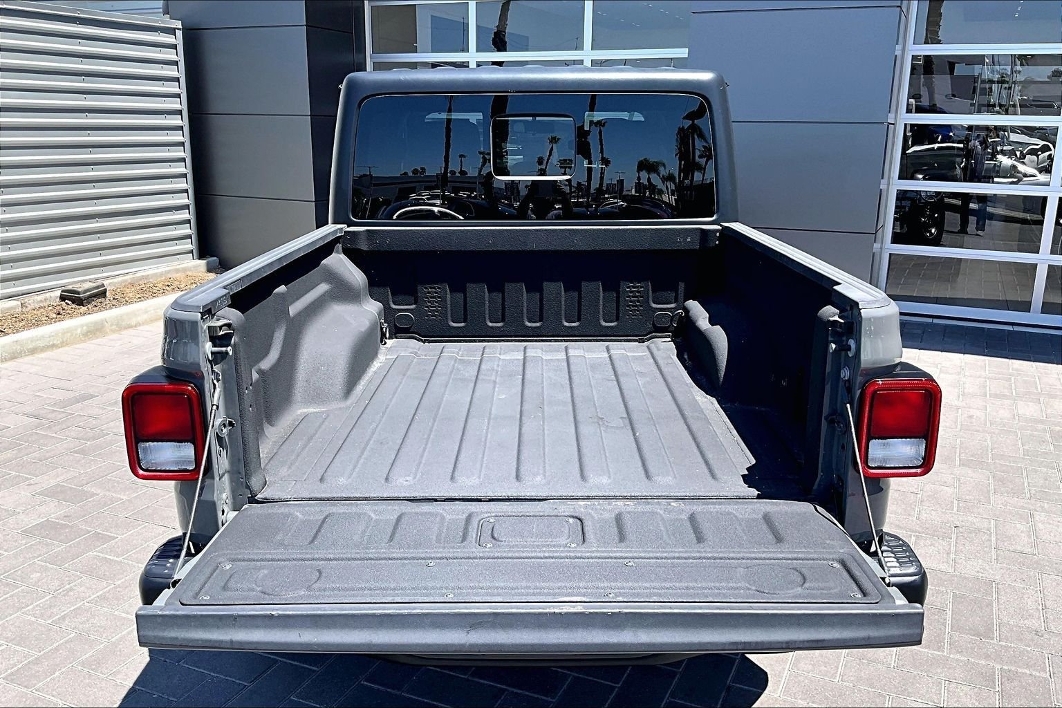 Used 2021 Gray Jeep Rubicon image 35