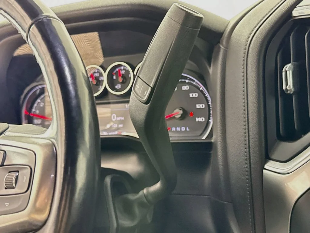 Used 2019 SILVER ICE METALLIC Chevrolet LT Trail Boss image 17
