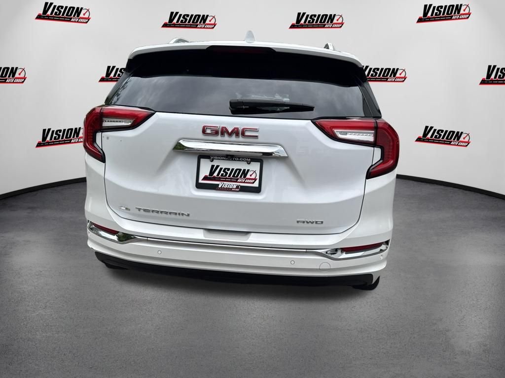 Used 2022 White GMC Denali image 6
