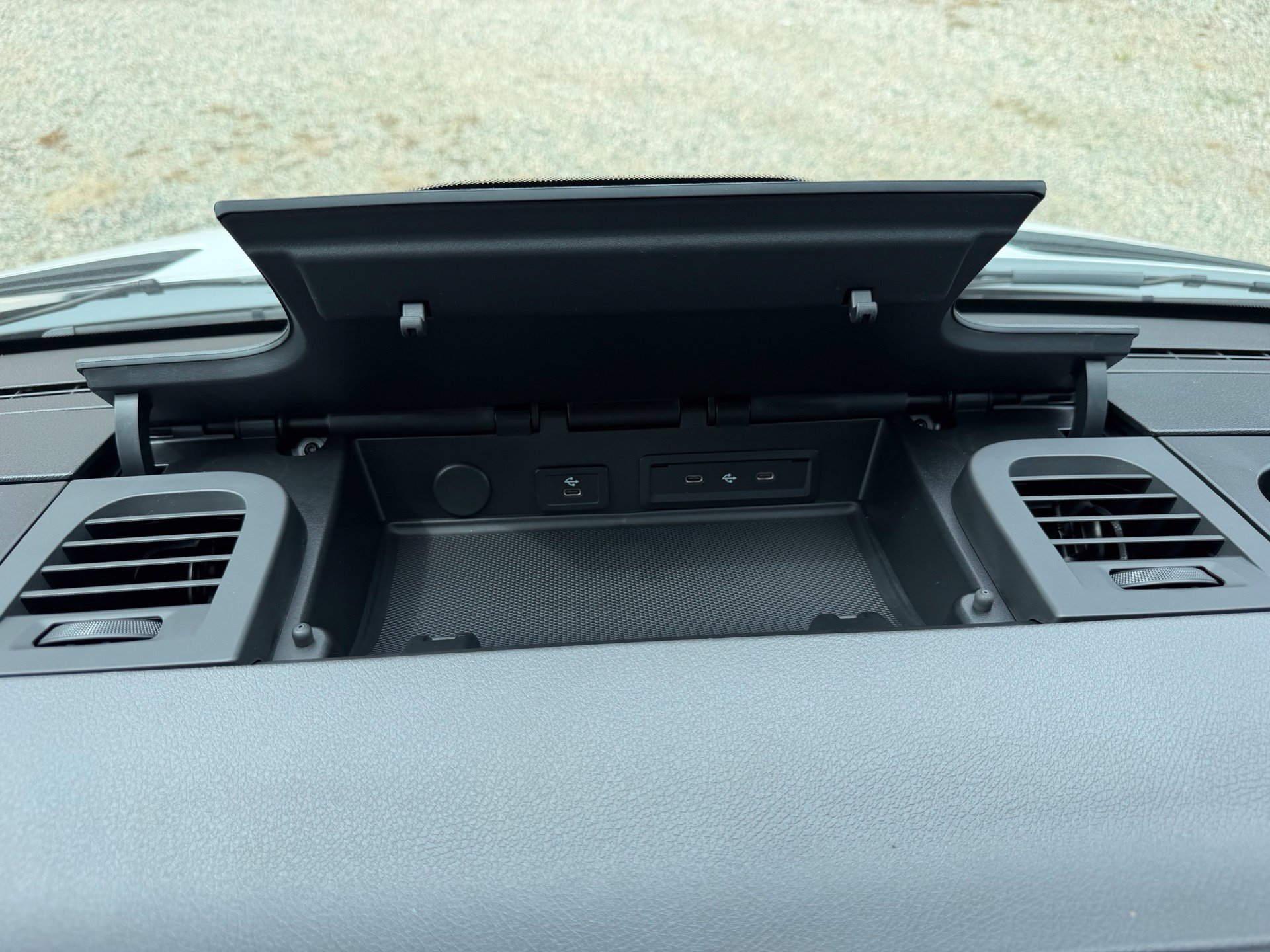New 2026 Arctic White Mercedes-Benz Cargo 144 WB image 50