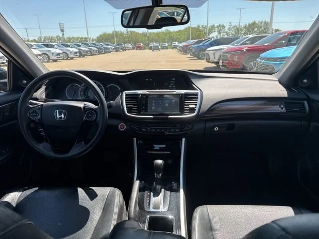 Used 2016 Black Honda EX-L image 46