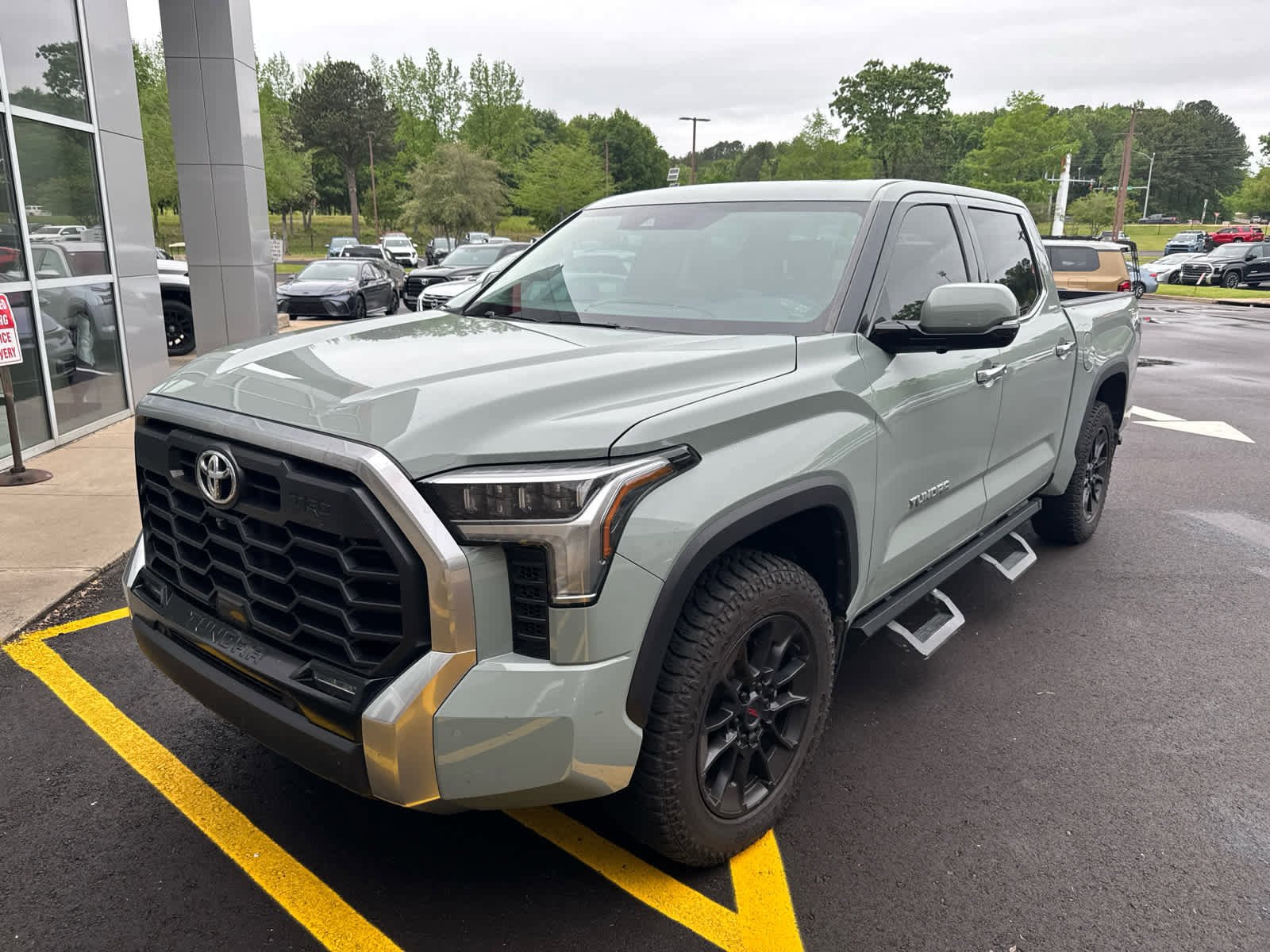 Used 2022 Toyota Tundra Limited with VIN 5TFJA5DB8NX050735 for sale in Little Rock