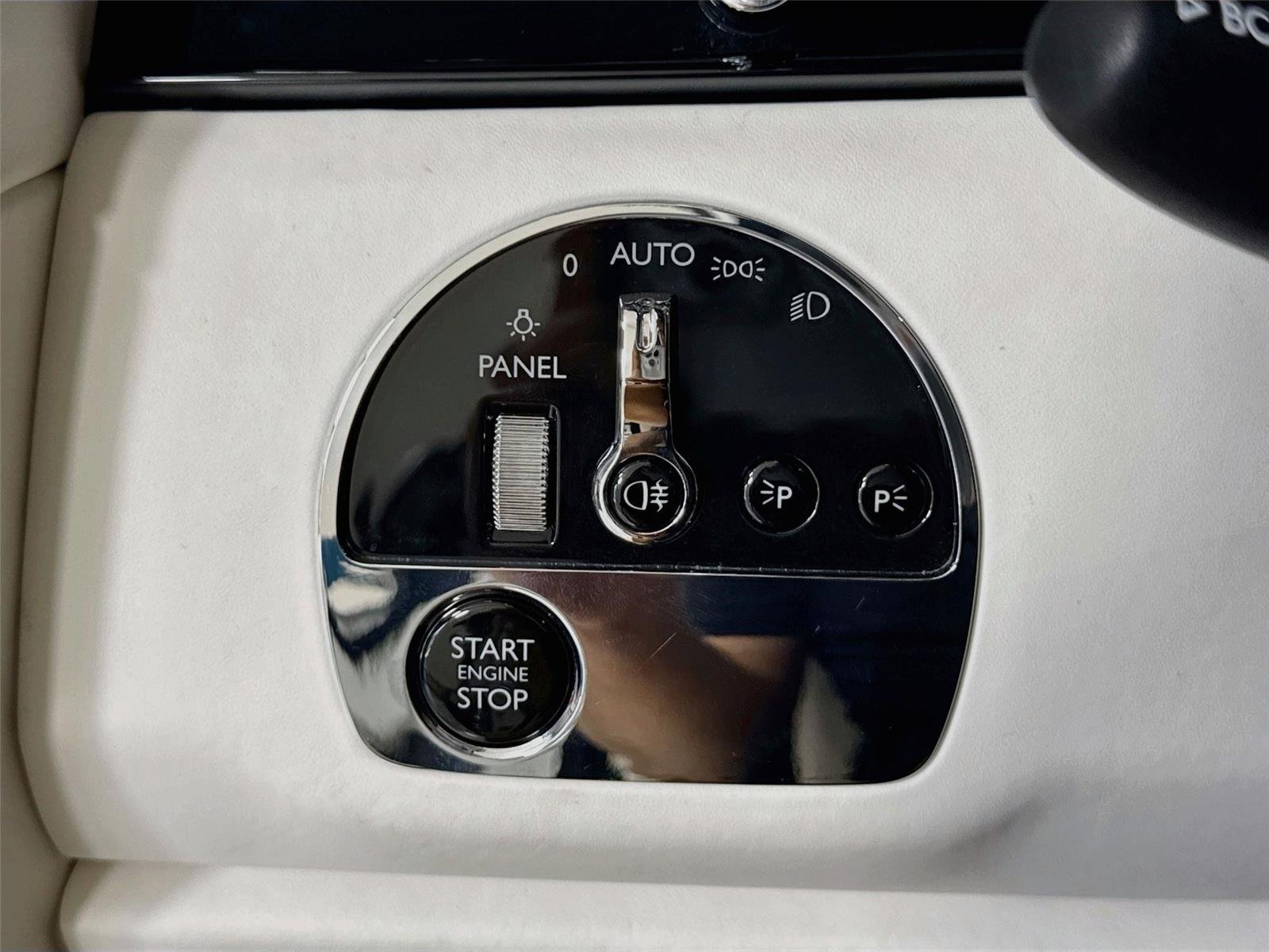 Used 2025 English White Rolls-Royce 26