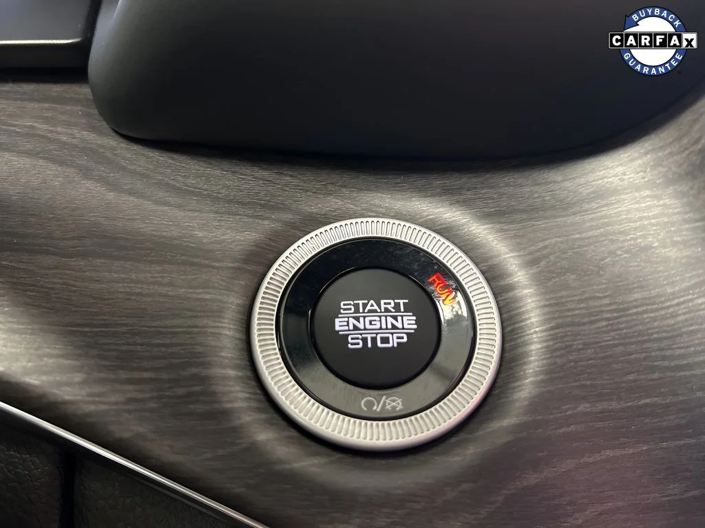 Used 2022 Silver Jeep Overland 4xe image 18