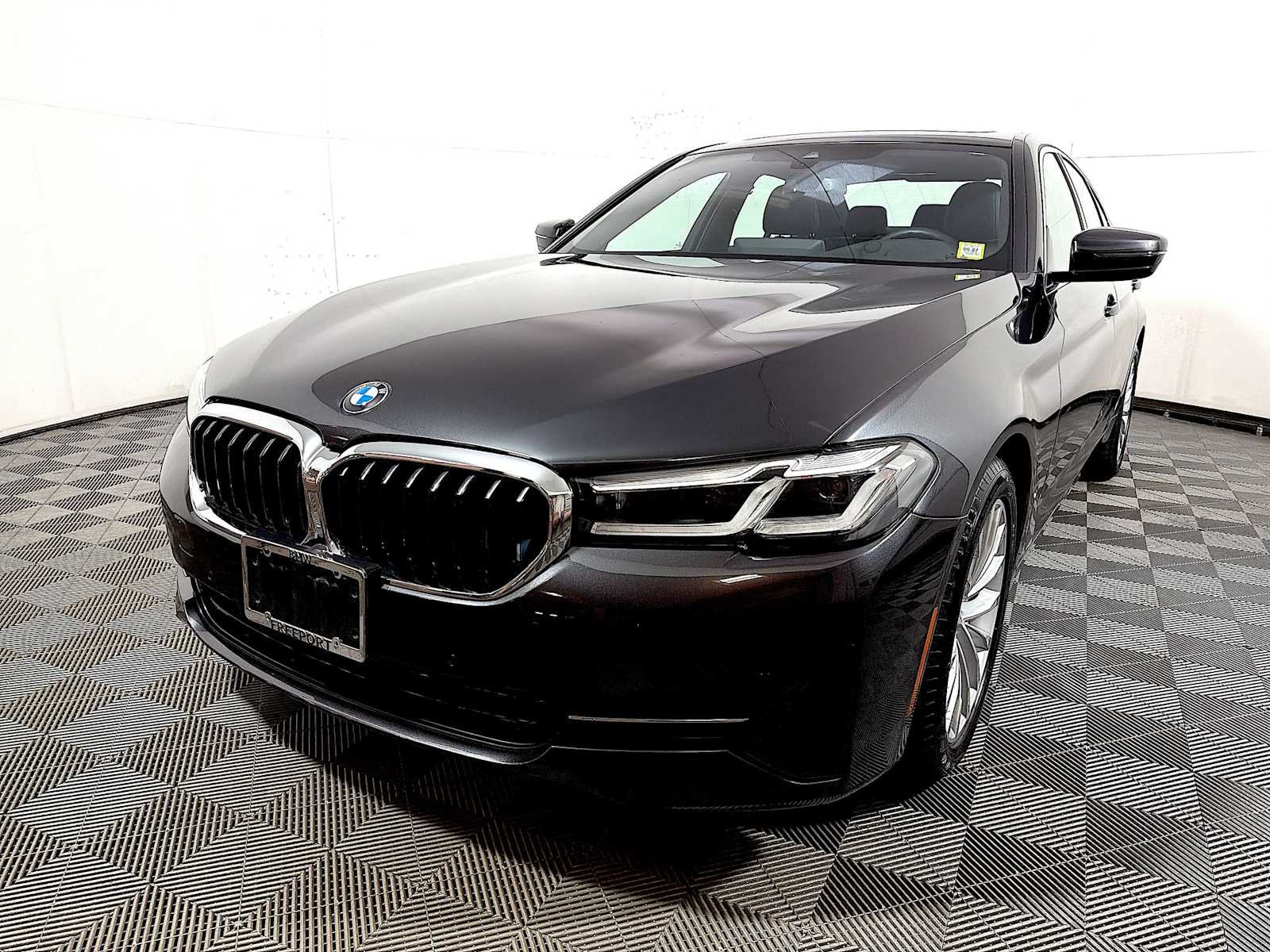 Certified Used 2023 Dark Graphite Metallic BMW 530i xDrive image 3