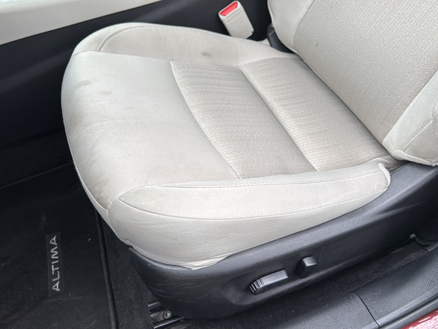 Used 2025 Red Nissan 2.5 SV image 18