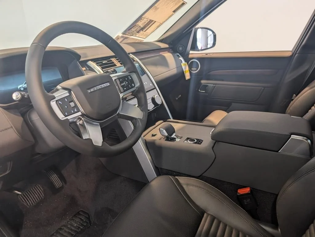 New 2026 Fuji White Land Rover S image 11