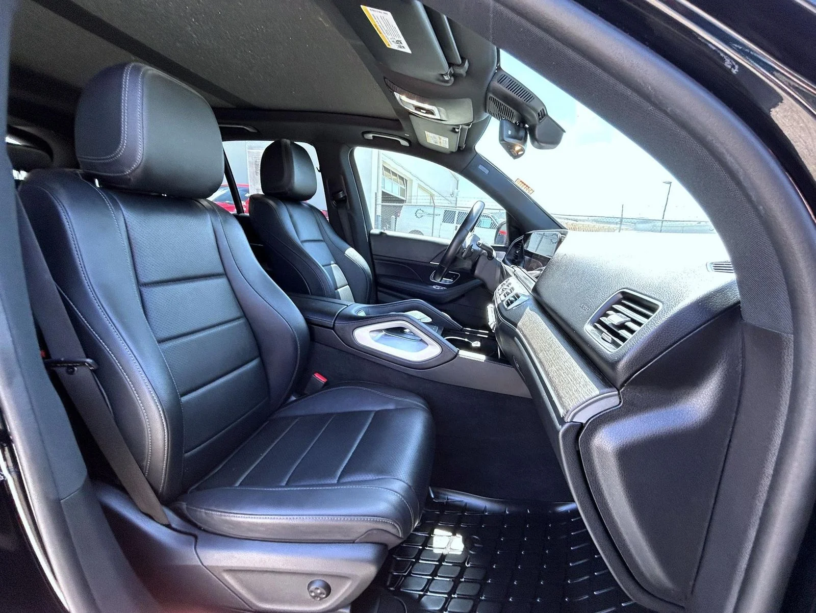 Used 2022 Black Mercedes-Benz GLE 350 image 16