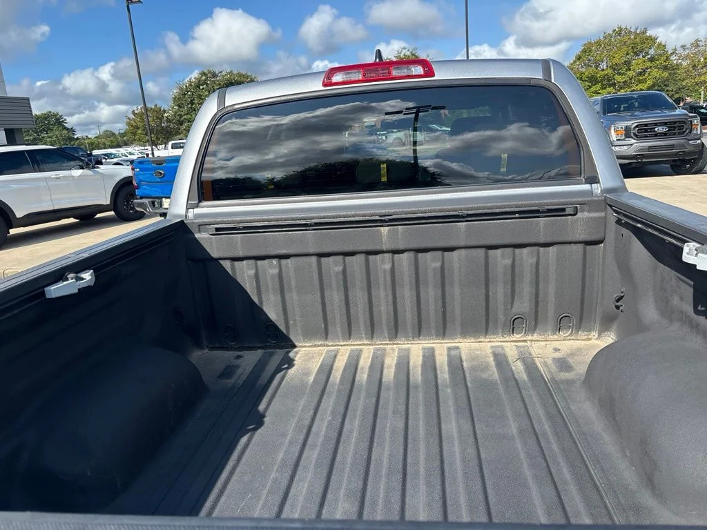 Used 2020 Silver Toyota SR5 image 11