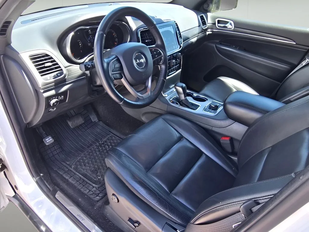 Used 2019 Bright White Clearcoat Jeep Limited image 15
