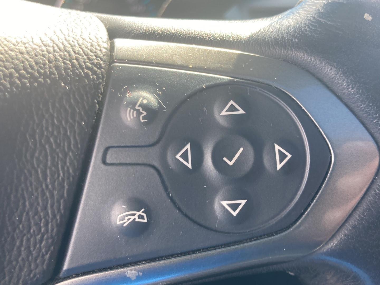 Used 2018 Summit White Chevrolet LT image 19