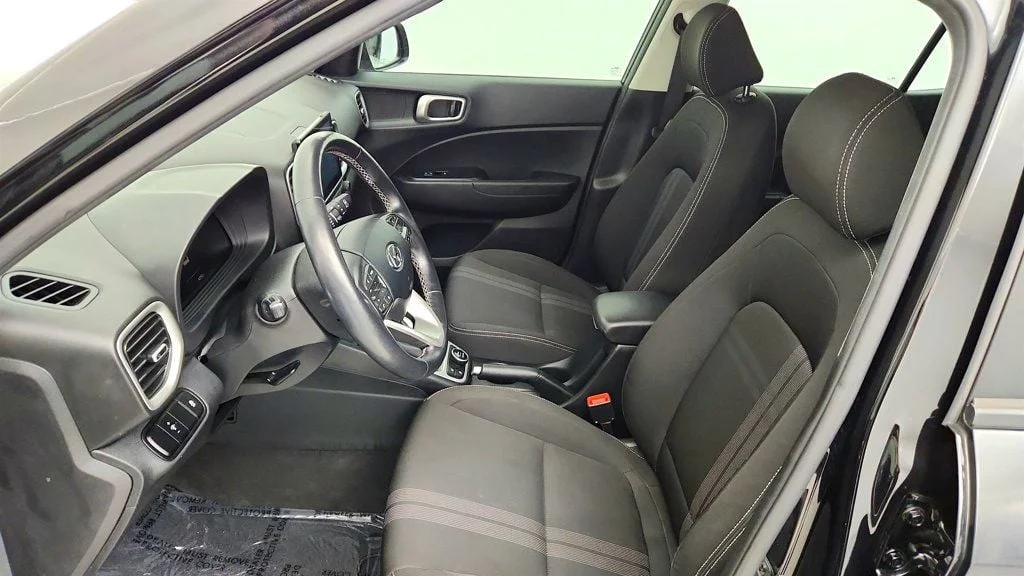 Used 2023 Black Noir Pearl Hyundai SEL IVT image 19