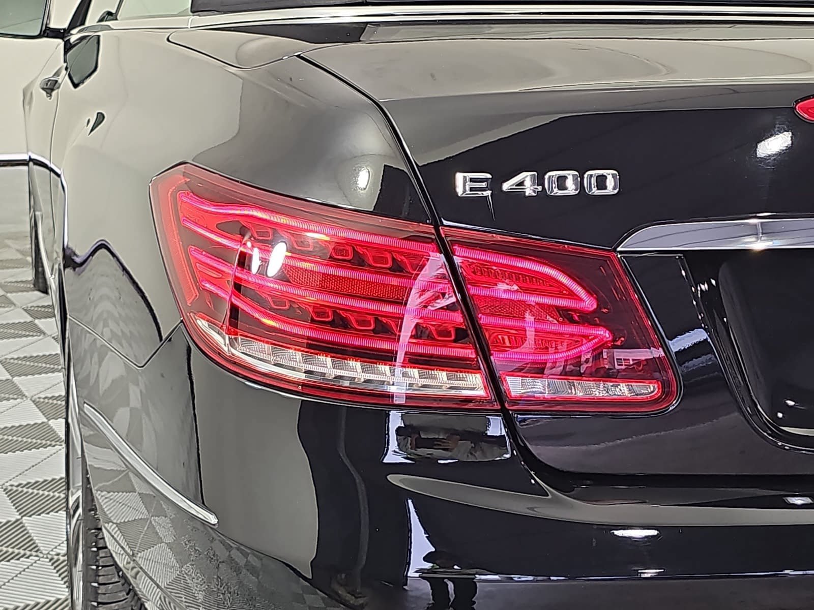 Used 2016 Black Mercedes-Benz E 400 image 29