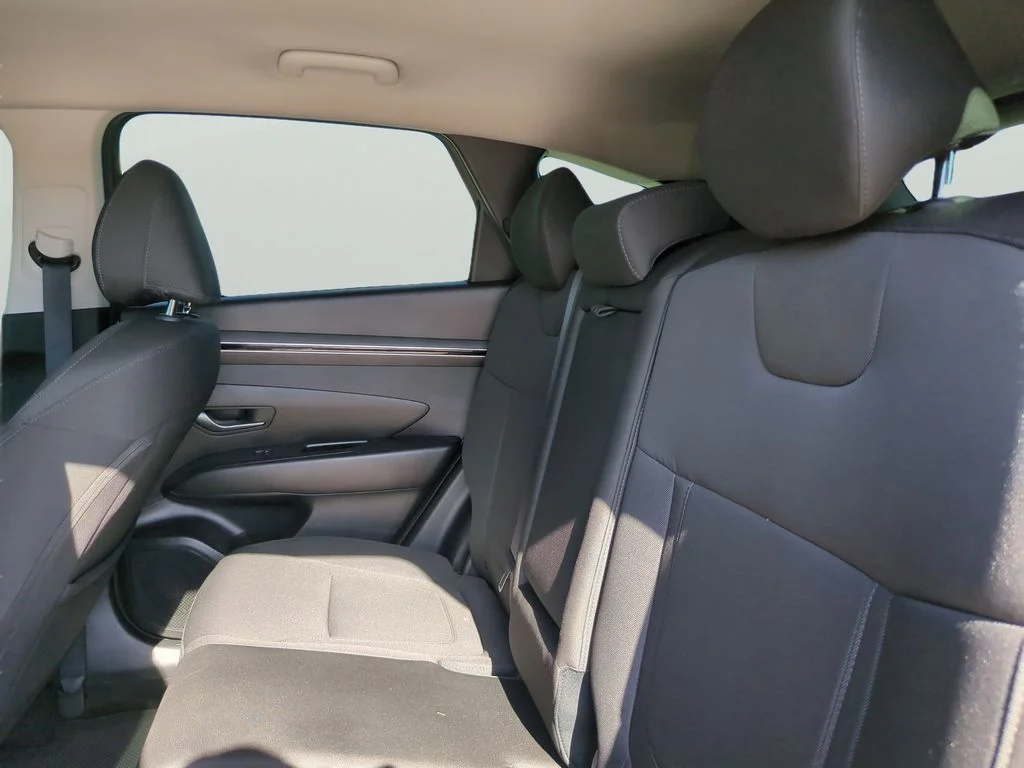 Used 2023 Silver Hyundai SE image 15